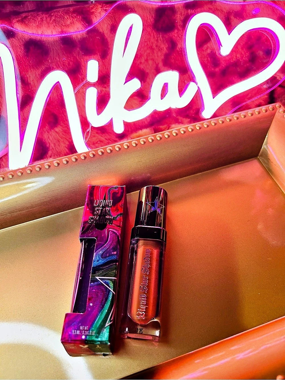 Jeffree Star Cosmetics Liquid Eyeshadow Manifest